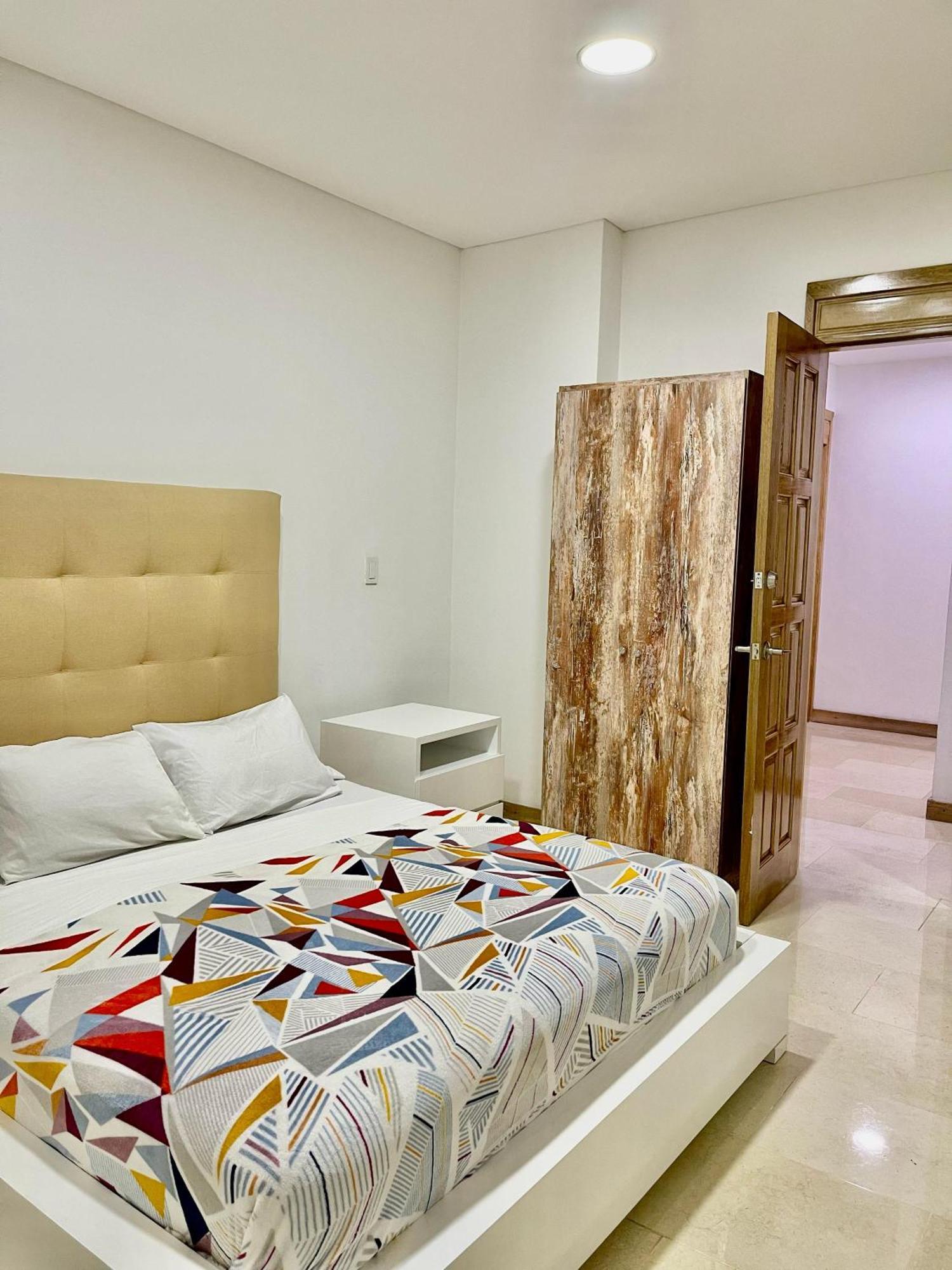 Hotel Cattaleya City Кали Экстерьер фото