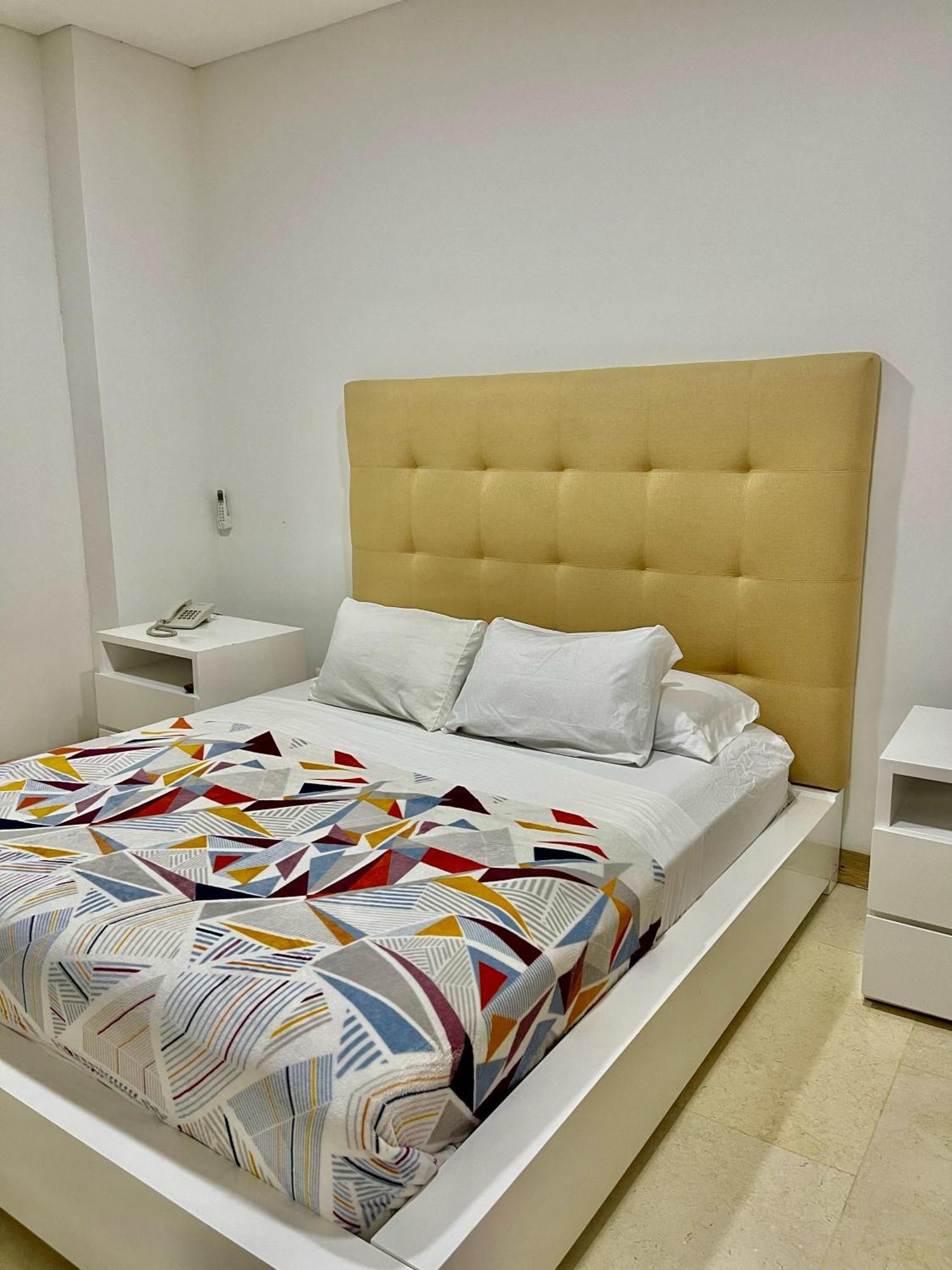 Hotel Cattaleya City Кали Экстерьер фото