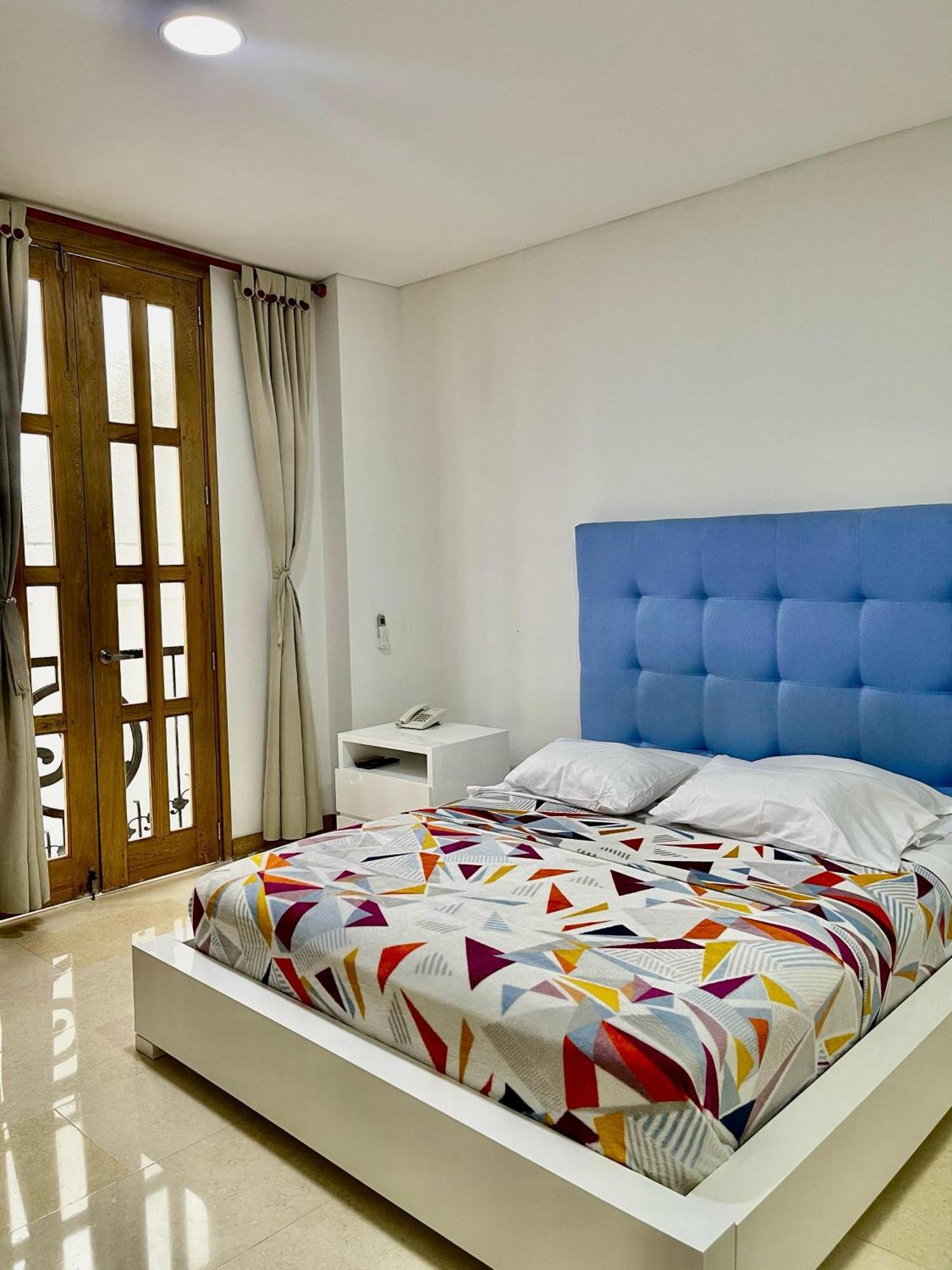 Hotel Cattaleya City Кали Экстерьер фото
