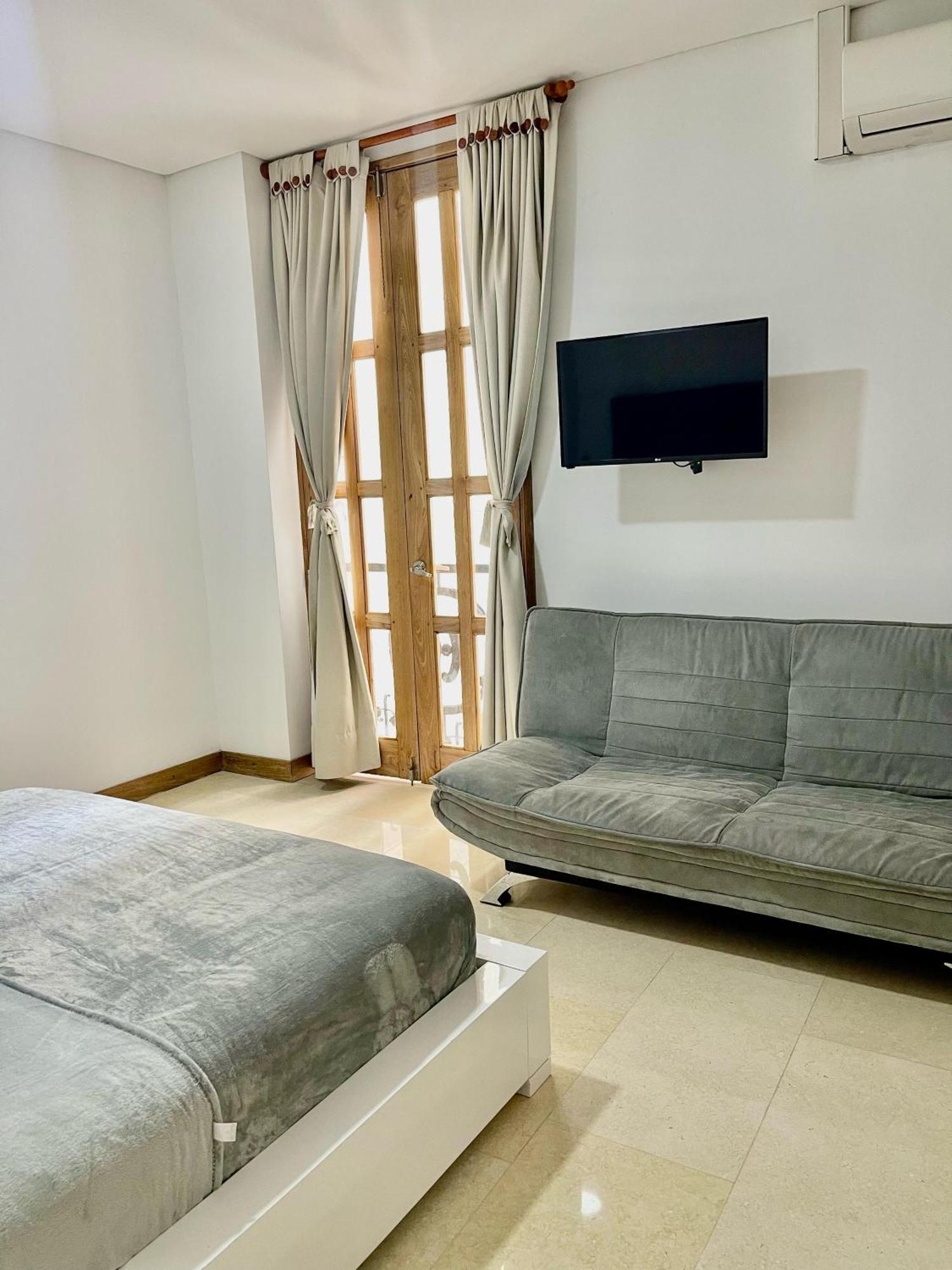 Hotel Cattaleya City Кали Экстерьер фото
