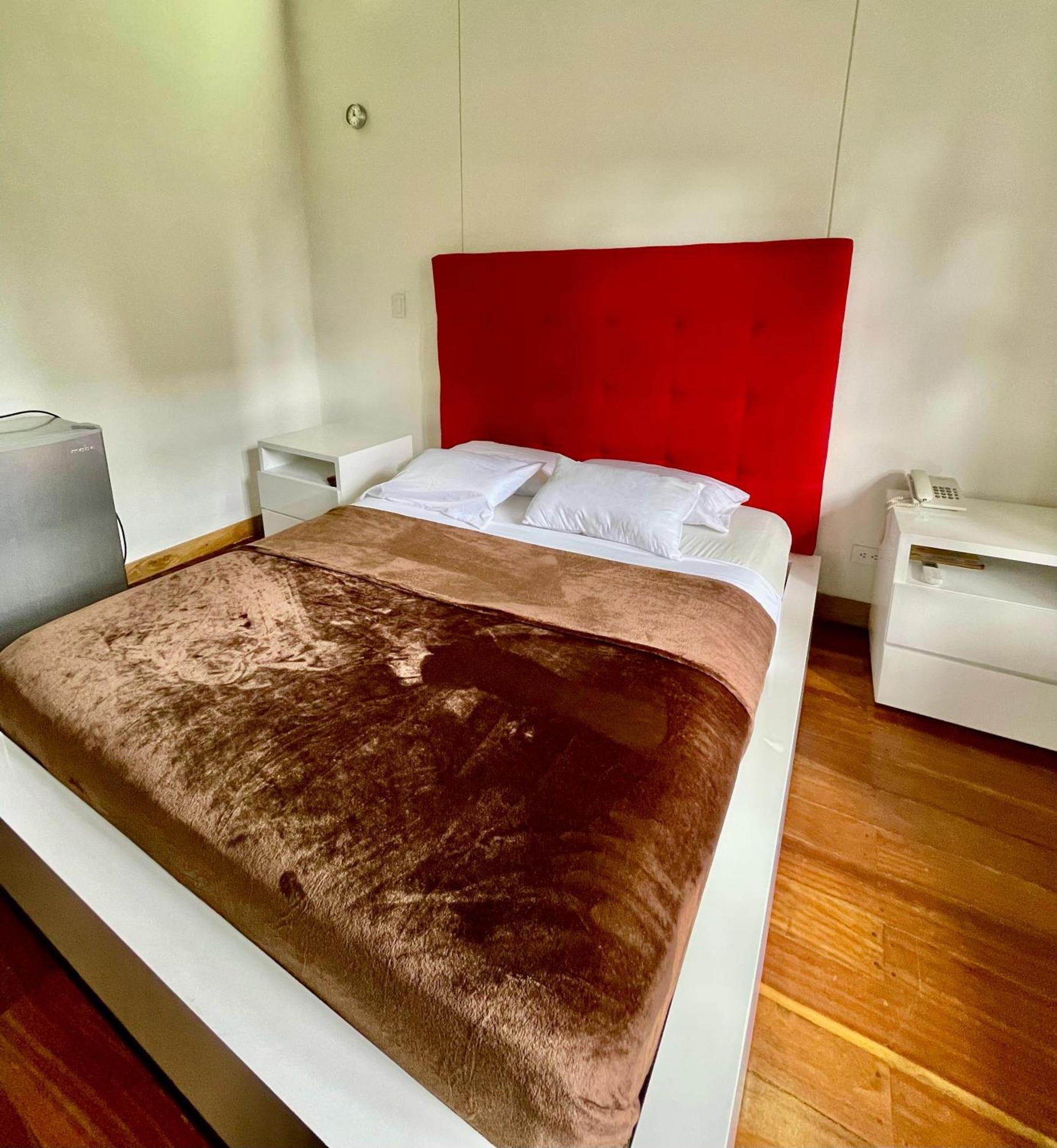 Hotel Cattaleya City Кали Экстерьер фото