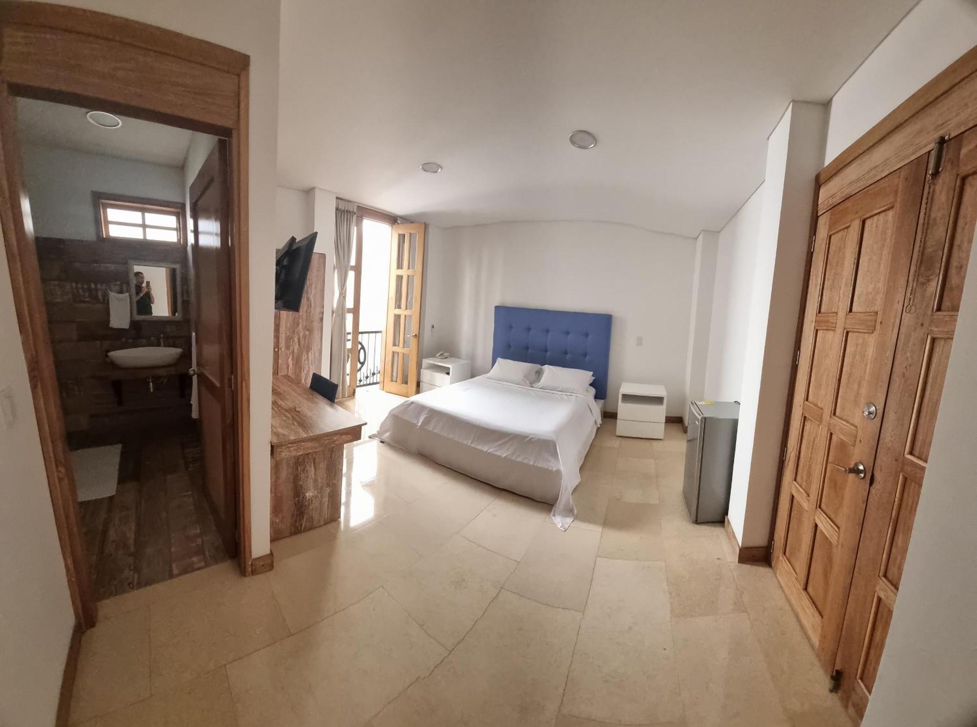 Hotel Cattaleya City Кали Экстерьер фото